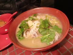 泡椒牛蛙面-面上有光