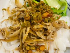 -霸蛮湖南菜·牛肉粉(荣京西街店)