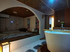 -秘境影院式酒店(苏州平江万达广场店)