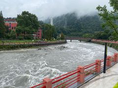 -四川汶川特大地震漩口中学遗址