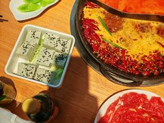 -三个四川人火锅(华联商厦店)