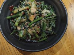 -苹果树下艺术餐厅(宋庄店)