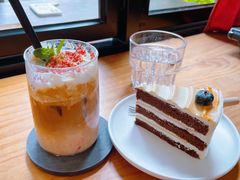 海盐焦糖蛋糕切件-转山咖啡(松柏社区店)