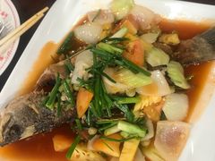酸辣炸鱼-Dang restaurant (patong phuket)