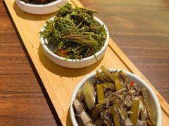 -良米山·云南野生菌过桥米线(上海首店)