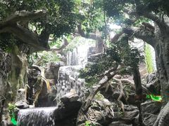 -多彩贵州城极地海洋世界