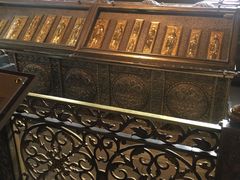 -滴血救世主教堂