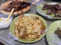 -艾力江和田馕坑烤肉店