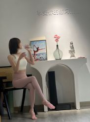 -闺蜜瑜伽·普拉提女性塑形馆