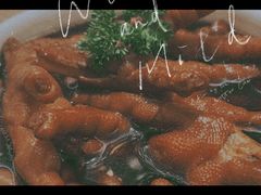 鲍汁扣凤爪-宴会中心