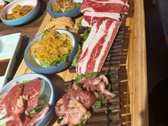 -明洞阿姨·韩式酱蟹烤肉·创意料理(三元桥店)