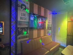 -唱吧麦颂KTV(西单华威潮铺街店)