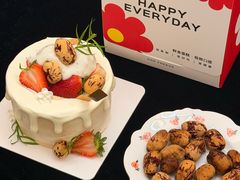 -花花卷卷·鲜食蛋糕(泉屋店)