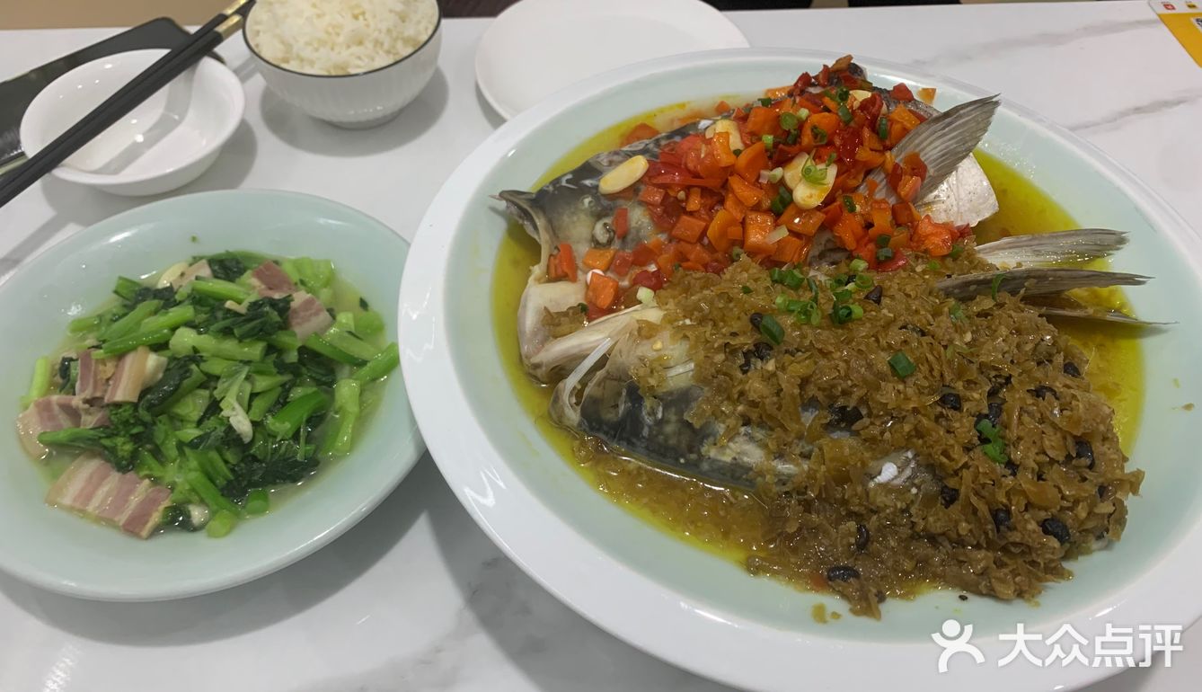 菜量也比较实惠，每盘的量都不少，两个人吃的饱饱的
