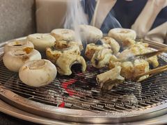 -围炉肉舍•炭烤活鳗•丹东海鲜烤肉(步行街店)