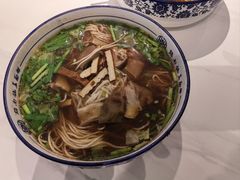 -镇南锅盖面馆(解放路店)