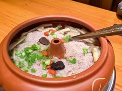 汽锅菌子肉饼-老滇山寨•云南特色菜•地方菜•民族风情歌舞表演(金碧店)