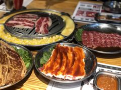 -青瓦炭韩潮烤肉(花园道店)