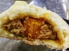 咸蛋黄超人包-老陶包子铺(南大西南村店)