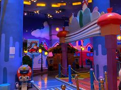 -七彩云南欢乐世界