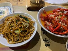 -琥珀老六龙虾(四里河店)