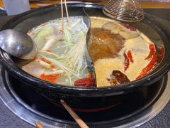 -两三事小郡肝串串香火锅(桂庙店)