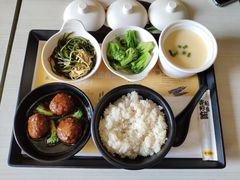 -老娘舅餐厅(黄龙体育中心店)