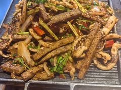 -95号酱骨·一块豆腐(展春园西路店)
