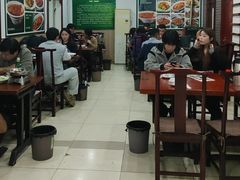 -湖南人家湘菜馆(镇江路店)