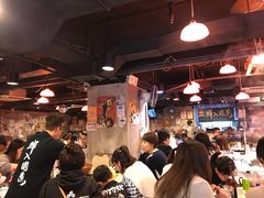 大堂-鲜入围煮花胶鸡海鲜火锅