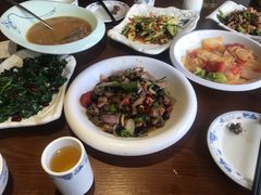 -宣威山野人家·云南菜·菌火锅(金碧店)