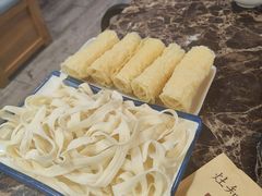 -灶知轩湘西石锅鱼(万佳广场店)