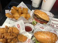 -The Habit Burger Grill 哈比特汉堡(世博店)