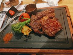 厚切肉眼扒-原石牛扒·约会餐厅(龙城万科里店)