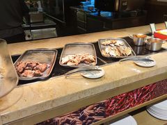 自助取餐区-大中华希尔顿酒店-念自助餐·嗨啤·小龙虾