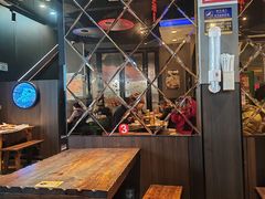 -老街烧烤大排档·地道湖北菜·龙虾馆(汉口火车站店)