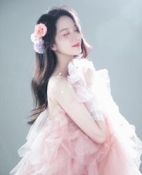 -喜爱高定婚纱摄影