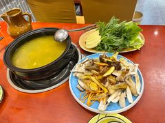 -菌之家·专业纯野生菌火锅·特色炒菌