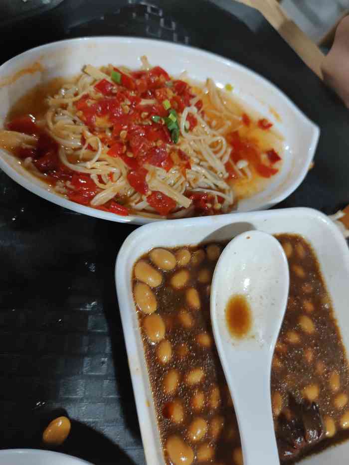 和平食堂-"[薄荷]环境:美食城在和平广场.与世纪."-大众点评移动版