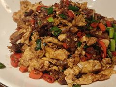 荷包蛋焖拆骨肉-爱碗亭·鲜炒湖南菜(壹城中心店)