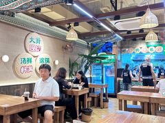 -云阿蛮云南生烫牛肉米线(奉贤路店)