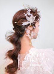 -艾米丽婚纱礼服