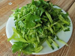 老虎菜-宝瑞门钉肉饼店