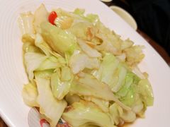 油渣炒莲白-老滇山寨•云南特色菜•地方菜•民族风情歌舞表演(金碧店)