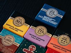 -VENCHI 闻绮(北京国贸商城店)