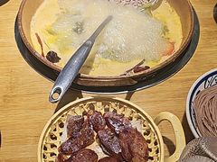 -洱火云南酸菜牛肉火锅(石景山当代商城店)