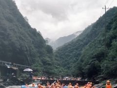 -安吉龙王山峡谷漂流