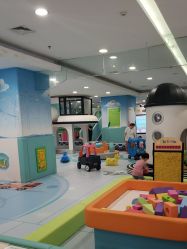 -孩子王童乐园(唐山万达广场店)