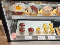 -花花卷卷·鲜食蛋糕(静安久光百货店)