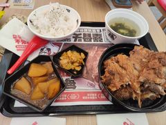 -犟骨头排骨饭•大骨面(弘阳广场店)